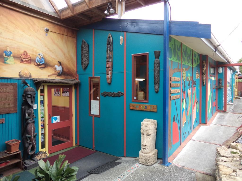 Global Village Travellers alojamiento Greymouth Exterior foto The Tiki Lounge