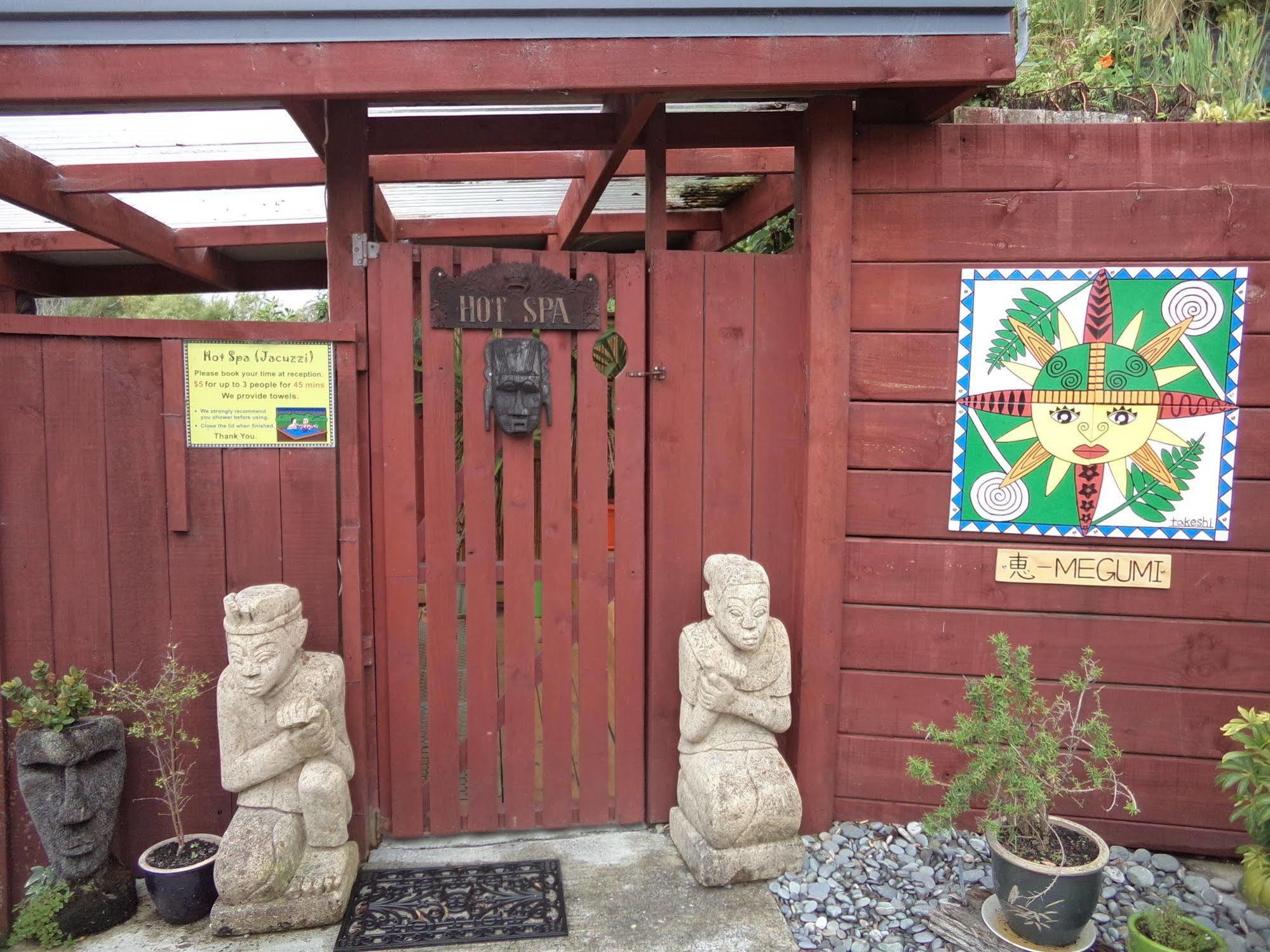 Global Village Travellers alojamiento Greymouth Exterior foto The entrance to the museum